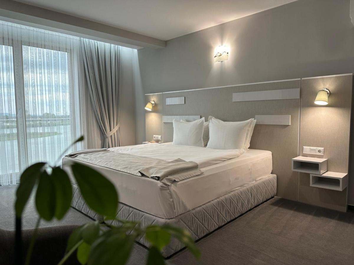Del Ponte Hotel Svilengrad Bagian luar foto